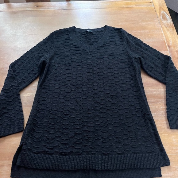 Talbots Soft Cotton Blend Pointelle Knit Black V Neck Sweater Size Medium - Picture 6 of 9